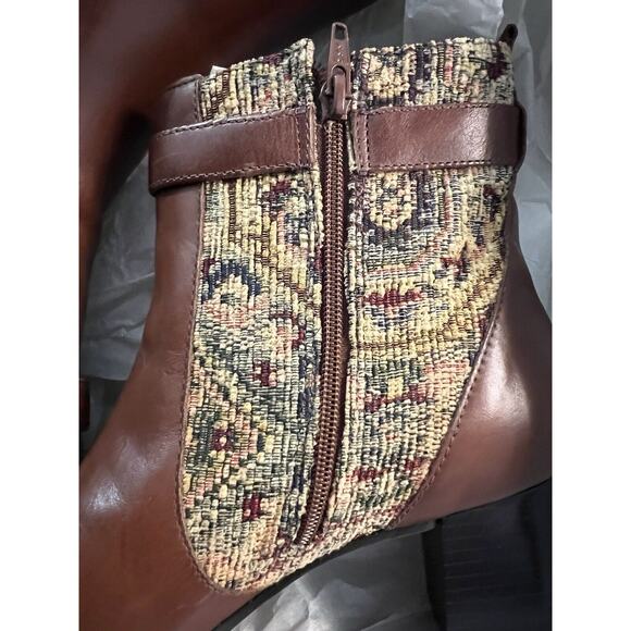 Coldwater Creek Tapestry Leather Ankle Boots Size 7.5 New - Picture 6 of 9